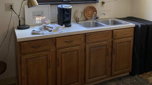 Transforming Nostalgia: A Modern Makeover for an '80s Kitchenette