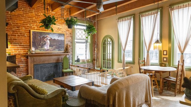 Transforming Spaces: Creative Room Makeovers for Modern Living
