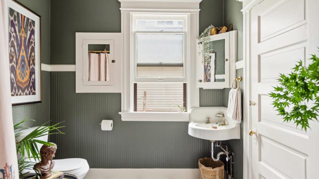Innovative Bathroom Storage Solutions: Maximizing Space with Style