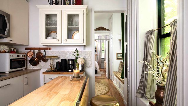 Why Affordable Decor is Making a Splash in Small Spaces