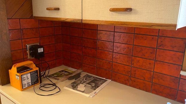 Revamping a Dated Kitchen: How One Tile Transformed Design