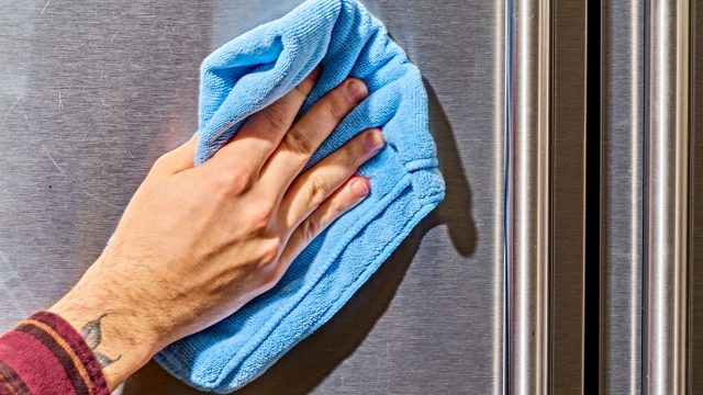 Reviving Grandma’s Secret: Unconventional Methods for Sparkling Stainless Steel