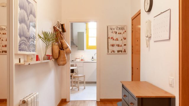 Maximize Your Entryway Space with Innovative Storage Solutions