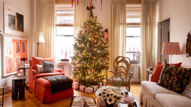Discover Unique Holiday Decor Trends at Cracker Barrel