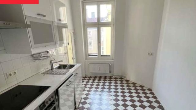 Transforming Your Kitchen: The Vintage Appeal of Limewashed Walls