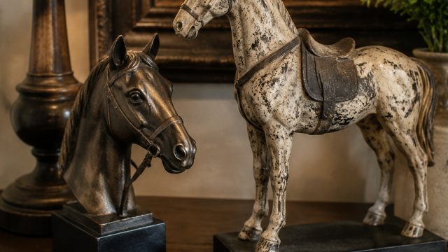 Export: Hobby Lobby Is Selling Shockingly Chic Equestrian Decor for Under $10