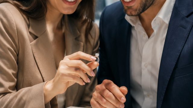 Unlocking Affordability: Your Guide to Engagement Ring Savings
