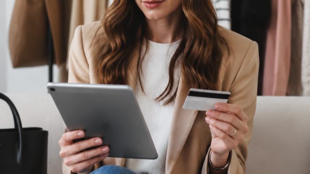 Must-Have Deals for Fashion and Tech Savvy Shoppers This Season