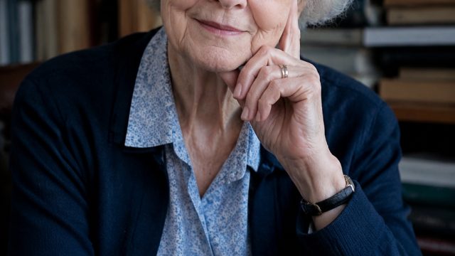 Remembering Elizabeth Arnold: A Legacy in Journalism and Teaching